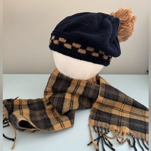 Boys hat & scarf size 4-10 y